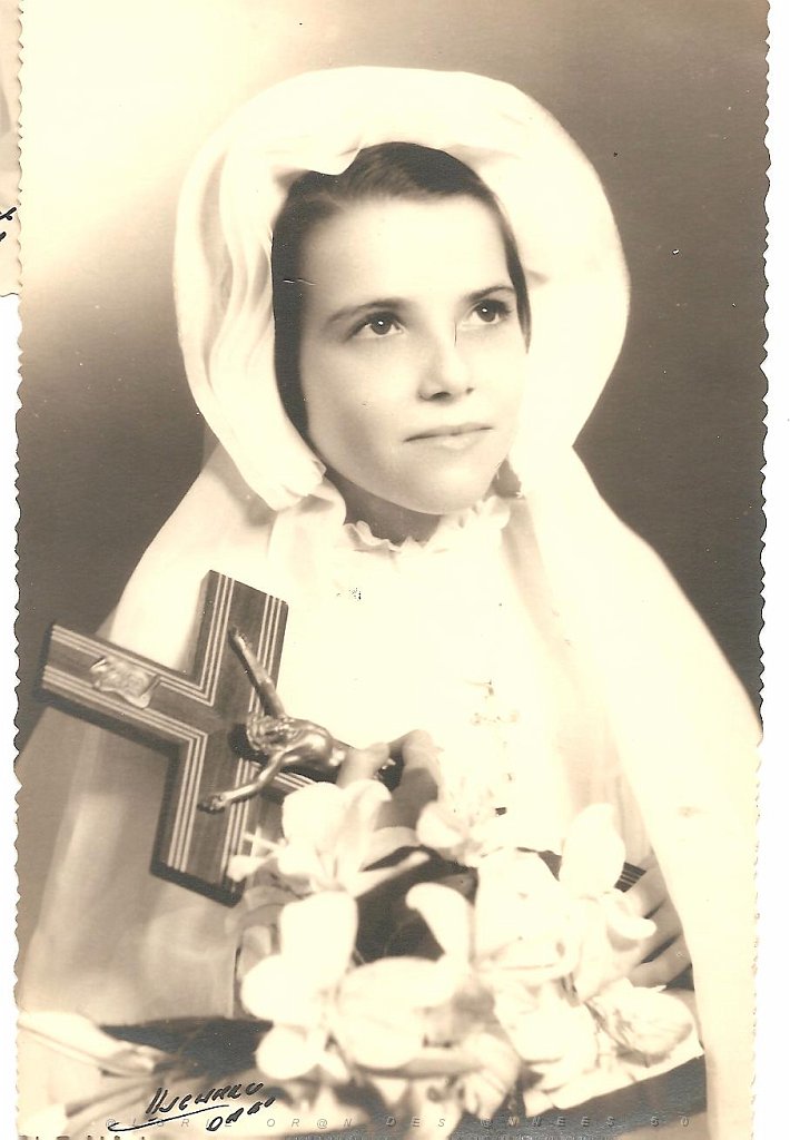 COMMUNION PAROISSE ST ESPRIT 19543 Mulero Colette.jpeg